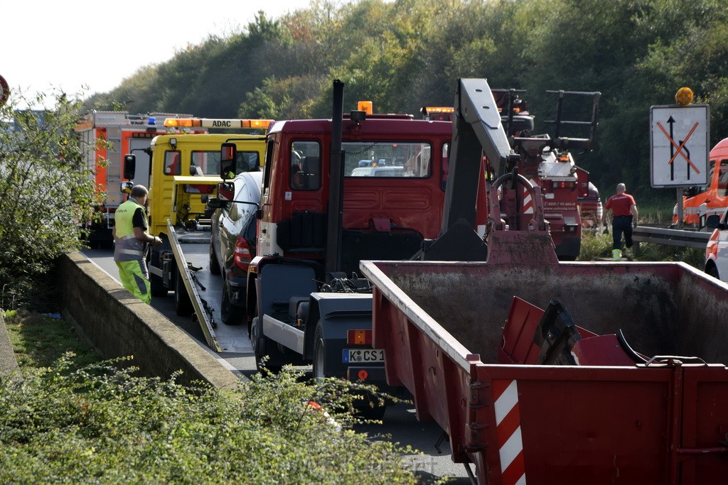 Schwerer VU PKlemm A 57 Rich Innenstadt Hoehe Koeln Chorweiler P221.JPG - Miklos Laubert